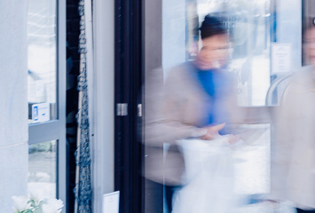 ”Snabbspår för viktiga för att saktas ner”