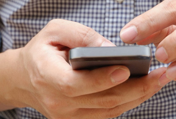 Bedragare skickar sms och uppger att de kommer från Swish